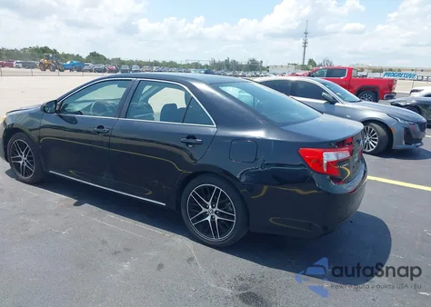 2014 Toyota Camry Le z USA, uszkodzony, nr VIN 4T1BF1FK5EU359541